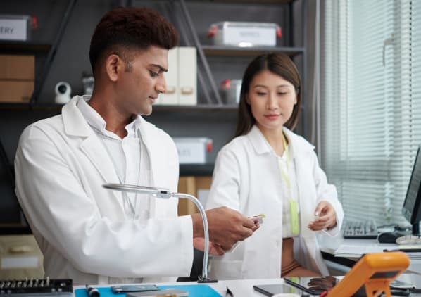 repairing-service-managers-talking